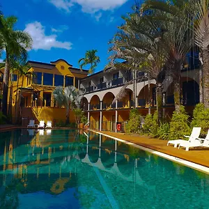 Resort Palm Royale